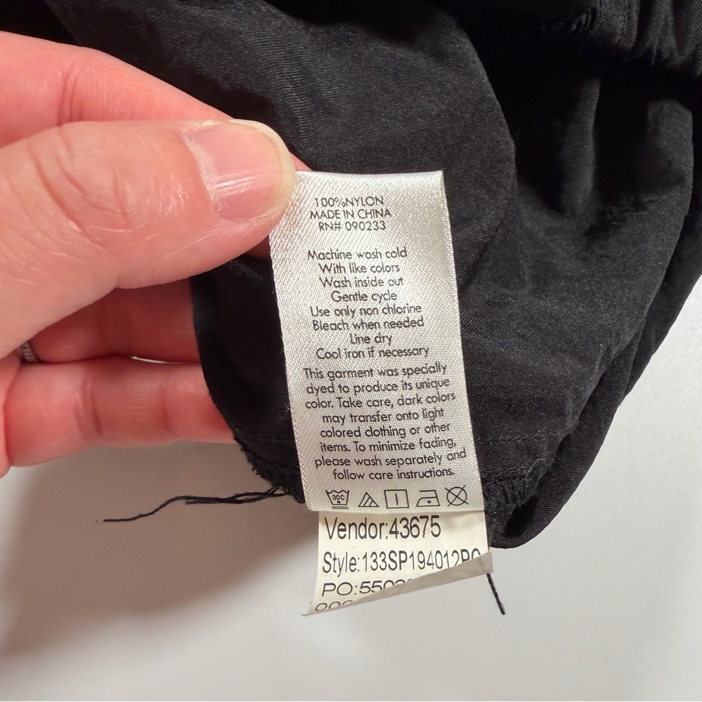 PacSun Women's‎ Black Windbreaker Cargo Pants Size Medium - Picture 8 of 12